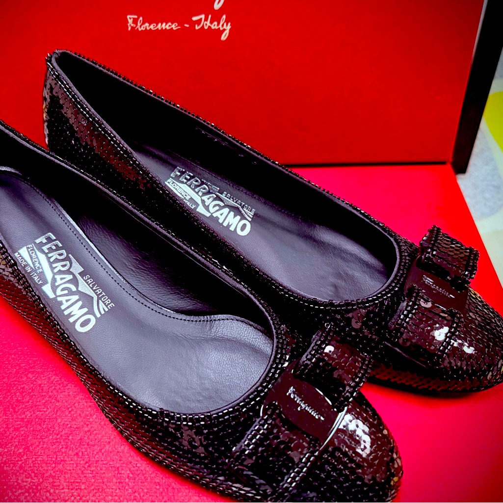 Ferragamo Vara Sequins Bow Heels